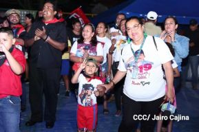 Así celebran las familias nicaragüenses la vigilia para recibir el 44/19 del triunfo de la Revolución Sandinista 