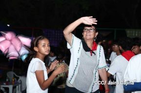 Así celebran las familias nicaragüenses la vigilia para recibir el 44/19 del triunfo de la Revolución Sandinista 