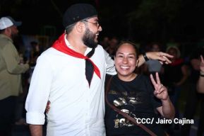 Así celebran las familias nicaragüenses la vigilia para recibir el 44/19 del triunfo de la Revolución Sandinista 