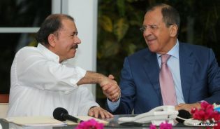 Presidente Daniel y Compañera Rosario se reúnen con Canciller Sergei Lavrov de la Federación Rusa 