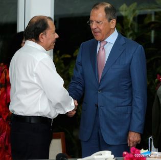 Presidente Daniel y Compañera Rosario se reúnen con Canciller Sergei Lavrov de la Federación Rusa 