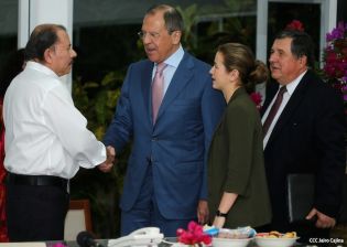 Presidente Daniel y Compañera Rosario se reúnen con Canciller Sergei Lavrov de la Federación Rusa 