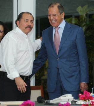 Presidente Daniel y Compañera Rosario se reúnen con Canciller Sergei Lavrov de la Federación Rusa 