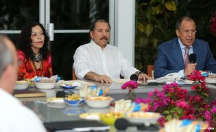 Presidente Daniel y Compañera Rosario se reúnen con Canciller Sergei Lavrov de la Federación Rusa 