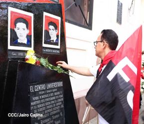 Conmemoración a los héroes y mártires del 23 de julio de 1959 en León