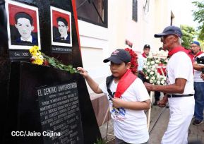 Conmemoración a los héroes y mártires del 23 de julio de 1959 en León