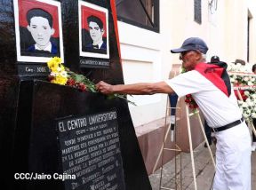 Conmemoración a los héroes y mártires del 23 de julio de 1959 en León