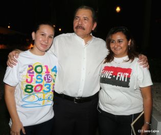 Daniel y Rosario conmemoran a Tomás y el Día Internacional de los Trabajadores