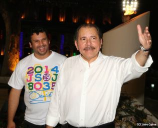 Daniel y Rosario conmemoran a Tomás y el Día Internacional de los Trabajadores