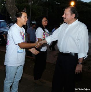 Daniel y Rosario conmemoran a Tomás y el Día Internacional de los Trabajadores