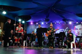 Celebración de la VIII edición del Festival Azul Darío en León