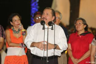 Daniel y Rosario conmemoran a Tomás y el Día Internacional de los Trabajadores