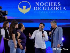 Noche de gloria en honor al Espíritu Santo
