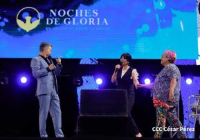 Noche de gloria en honor al Espíritu Santo