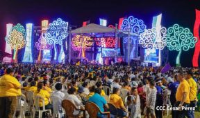 Noche de gloria en honor al Espíritu Santo