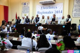 Juramentan a miembros de los Consejos Regionales de la Costa Caribe