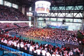 ¡Juventud Gloriosa! ¡Juventud Siempre al Frente!