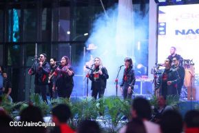 ¡Juventud Gloriosa! ¡Juventud Siempre al Frente!