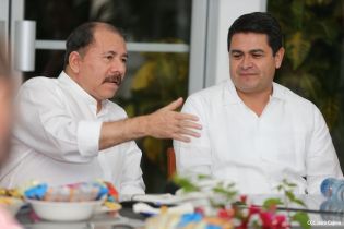 Juramentan a miembros de los Consejos Regionales de la Costa Caribe