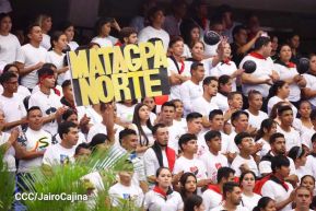 ¡Juventud Gloriosa! ¡Juventud Siempre al Frente!