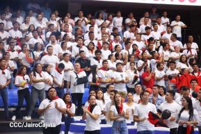 ¡Juventud Gloriosa! ¡Juventud Siempre al Frente!