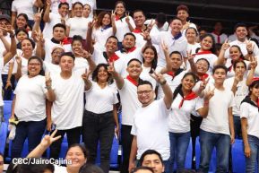 ¡Juventud Gloriosa! ¡Juventud Siempre al Frente!
