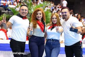 ¡Juventud Gloriosa! ¡Juventud Siempre al Frente!