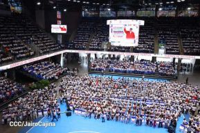 ¡Juventud Gloriosa! ¡Juventud Siempre al Frente!