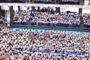 ¡Juventud Gloriosa! ¡Juventud Siempre al Frente!