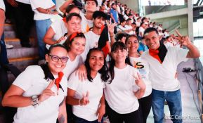 ¡Juventud Gloriosa! ¡Juventud Siempre al Frente!