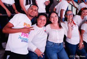 ¡Juventud Gloriosa! ¡Juventud Siempre al Frente!