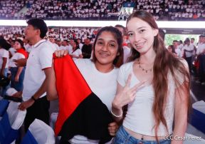 ¡Juventud Gloriosa! ¡Juventud Siempre al Frente!