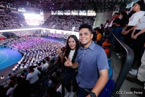 ¡Juventud Gloriosa! ¡Juventud Siempre al Frente!