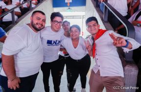 ¡Juventud Gloriosa! ¡Juventud Siempre al Frente!