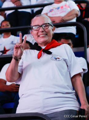 ¡Juventud Gloriosa! ¡Juventud Siempre al Frente!