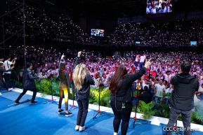 ¡Juventud Gloriosa! ¡Juventud Siempre al Frente!
