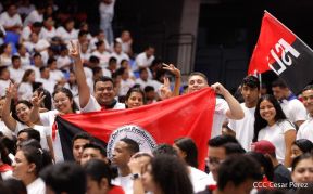 ¡Juventud Gloriosa! ¡Juventud Siempre al Frente!