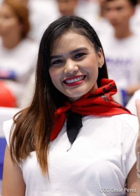 ¡Juventud Gloriosa! ¡Juventud Siempre al Frente!