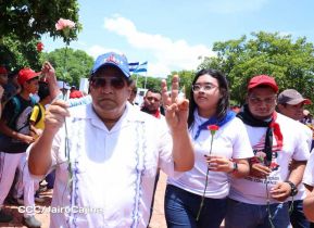 Caminata rumbo a la Hacienda San Jacinto para celebrar las batallas por la soberanía e independencia