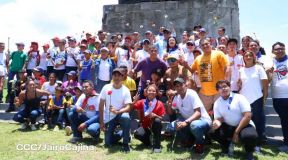Caminata rumbo a la Hacienda San Jacinto para celebrar las batallas por la soberanía e independencia