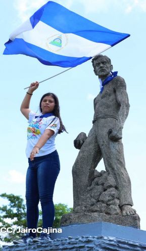 Caminata rumbo a la Hacienda San Jacinto para celebrar las batallas por la soberanía e independencia
