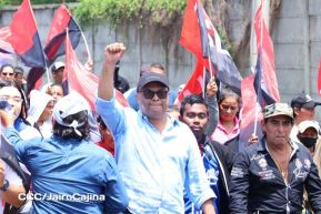 Caminata rumbo a la Hacienda San Jacinto para celebrar las batallas por la soberanía e independencia