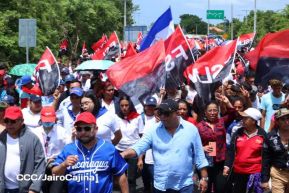Caminata rumbo a la Hacienda San Jacinto para celebrar las batallas por la soberanía e independencia