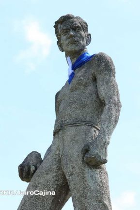 Caminata rumbo a la Hacienda San Jacinto para celebrar las batallas por la soberanía e independencia