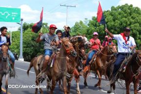 Caminata rumbo a la Hacienda San Jacinto para celebrar las batallas por la soberanía e independencia
