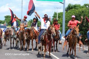 Caminata rumbo a la Hacienda San Jacinto para celebrar las batallas por la soberanía e independencia