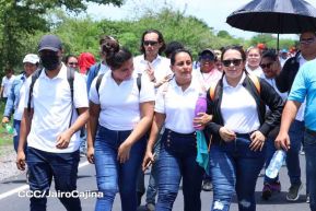 Caminata rumbo a la Hacienda San Jacinto para celebrar las batallas por la soberanía e independencia