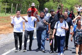 Caminata rumbo a la Hacienda San Jacinto para celebrar las batallas por la soberanía e independencia