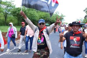 Caminata rumbo a la Hacienda San Jacinto para celebrar las batallas por la soberanía e independencia