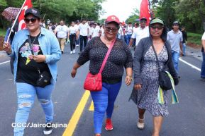 Caminata rumbo a la Hacienda San Jacinto para celebrar las batallas por la soberanía e independencia